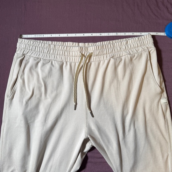Vuori Performance Jogger in Ecru Heather (Beige) - Size Large - Picture 4 of 6